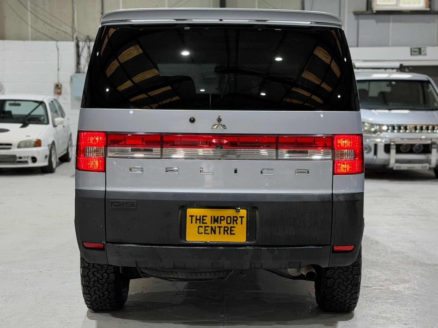 Used Mitsubishi Delica 2007 for sale - 77071165: Photo 4