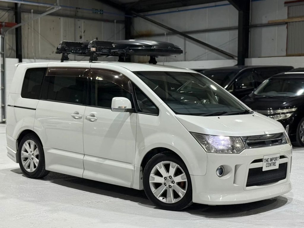 Used Mitsubishi Delica 2009 for sale - 77582219: Photo 1