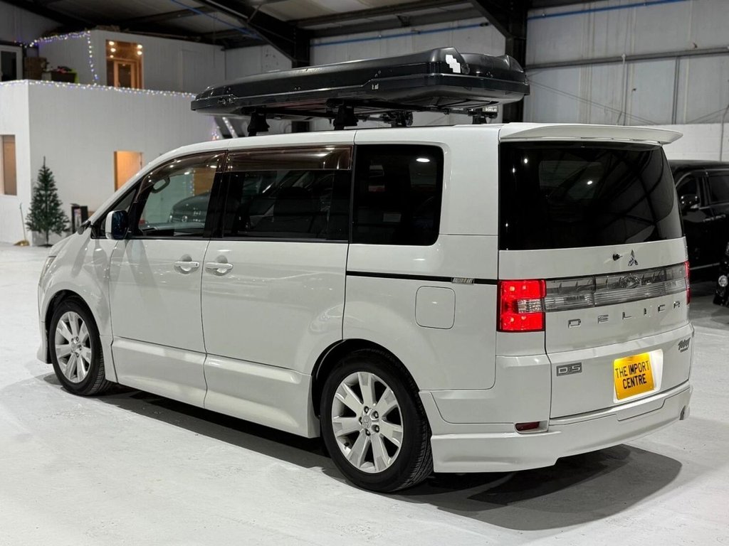 Used Mitsubishi Delica 2009 for sale - 77582219: Photo 17