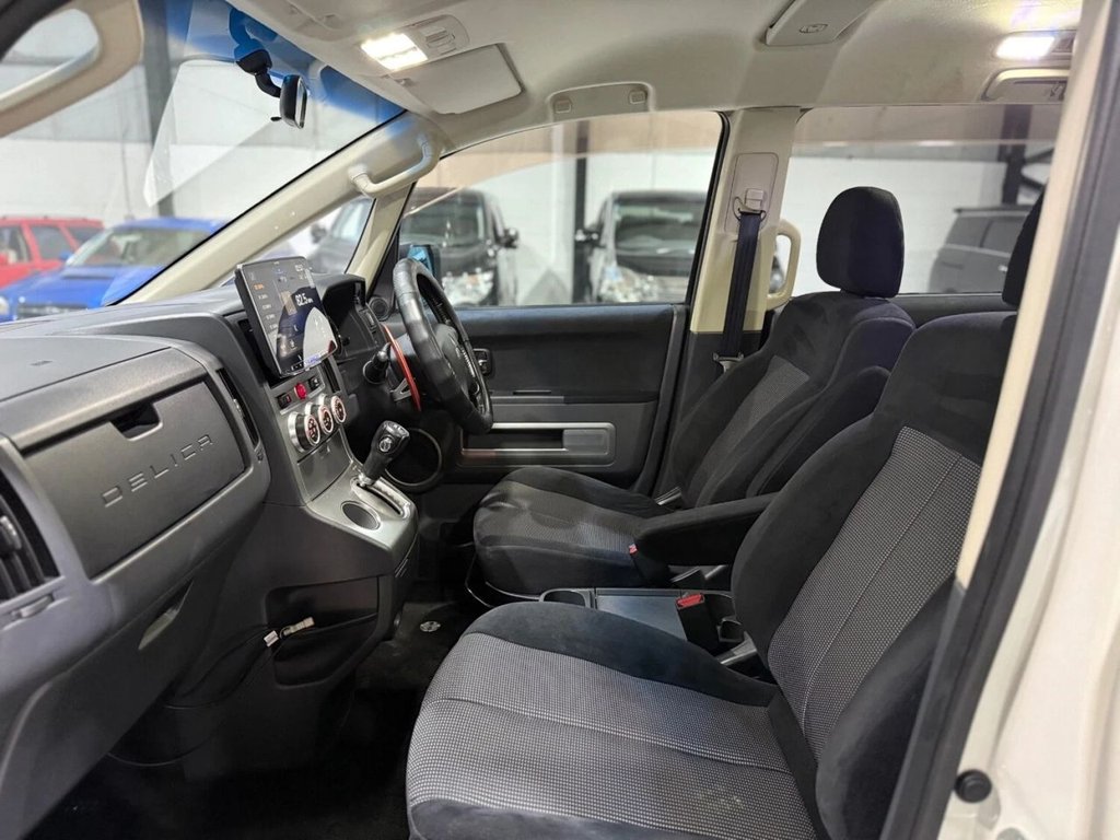 Used Mitsubishi Delica 2009 for sale - 77582219: Photo 23
