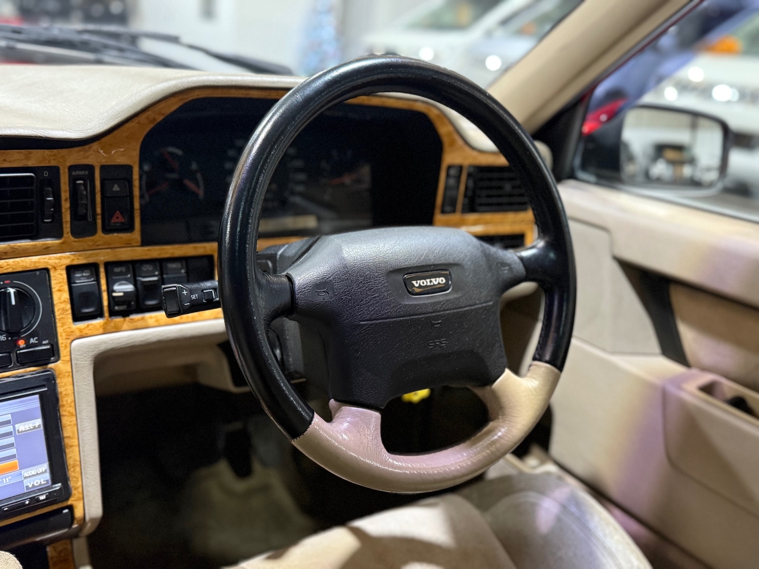 Used Volvo 850 1996 for sale - 77055098: Photo 31