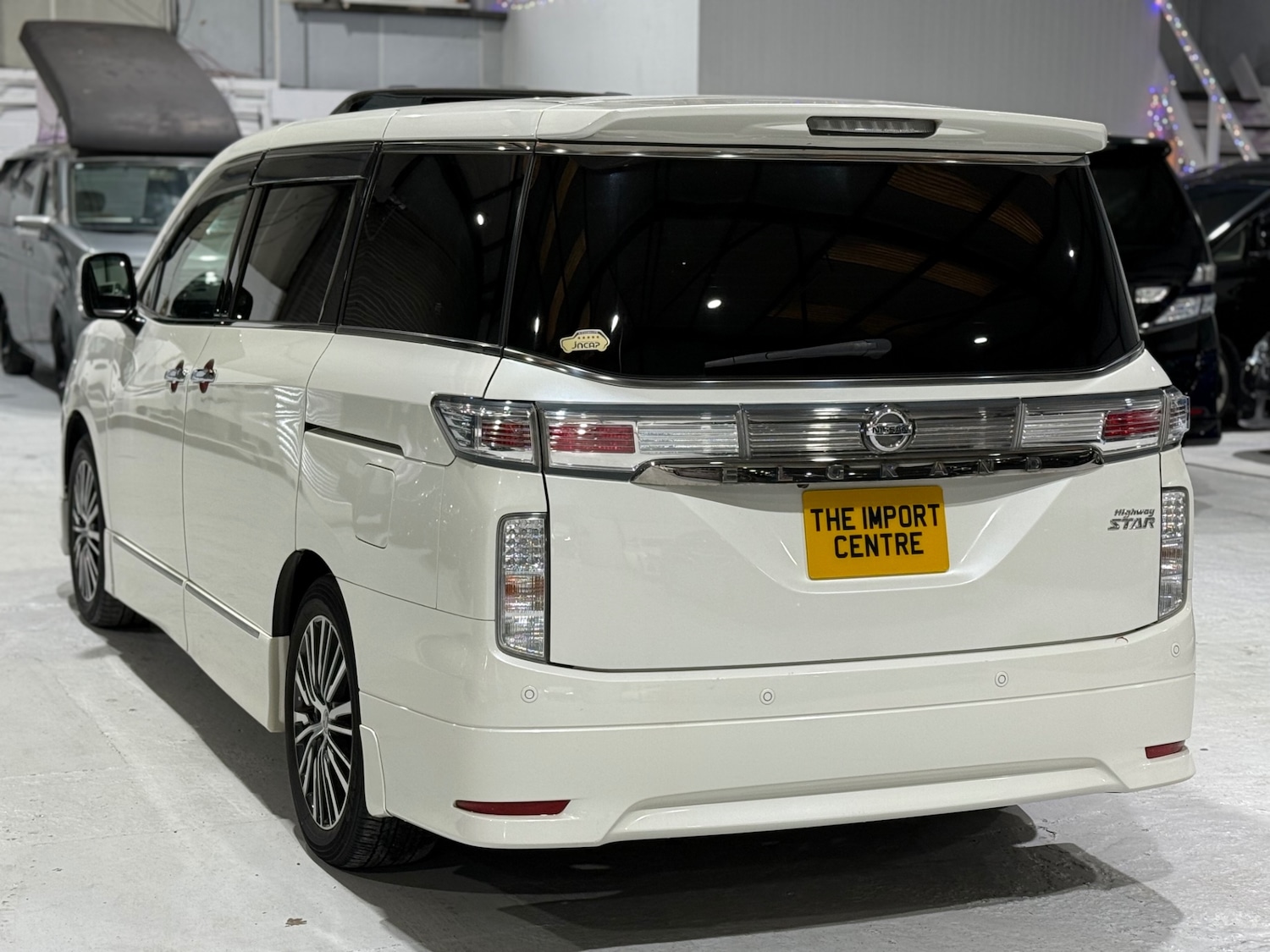 Used Nissan Elgrand 2014 for sale - 77071200: Photo 12