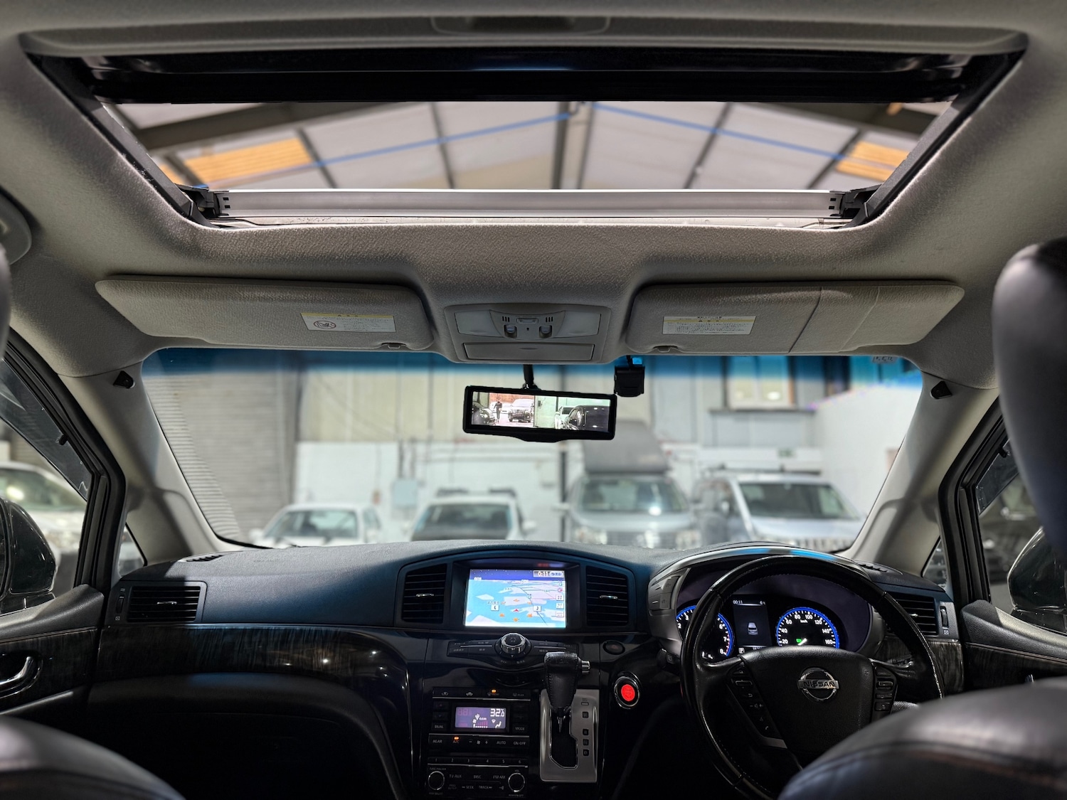 Used Nissan Elgrand 2014 for sale - 77071200: Photo 27