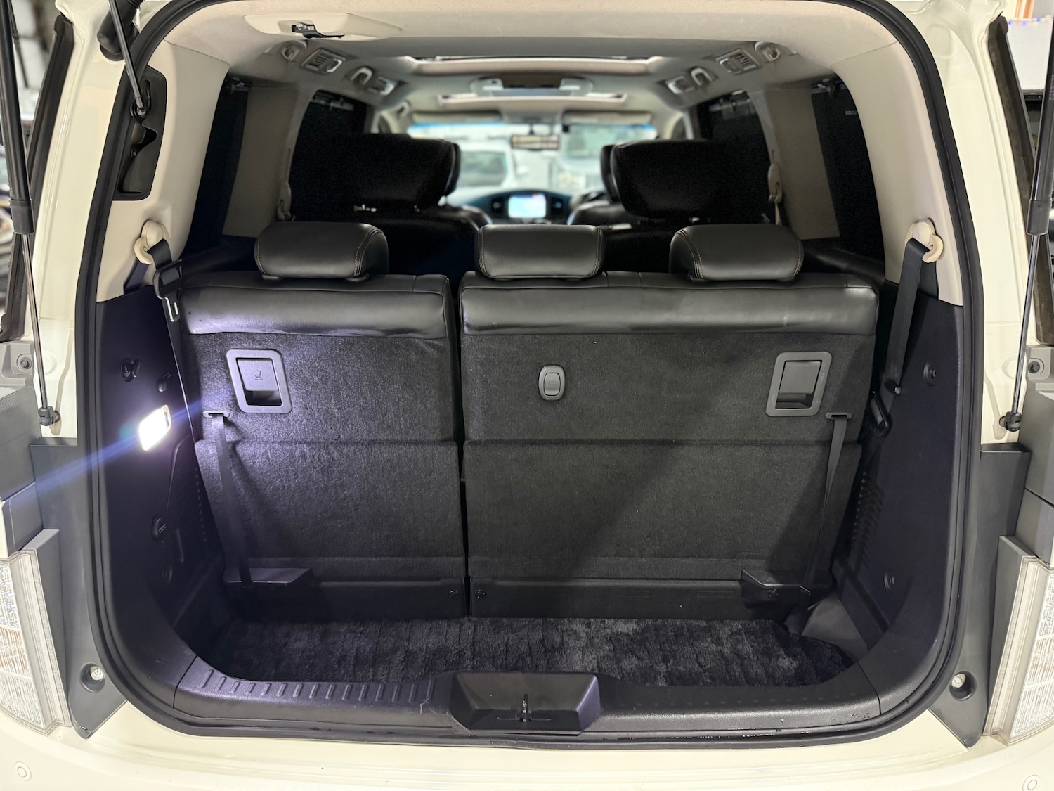 Used Nissan Elgrand 2014 for sale - 77071200: Photo 38