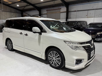 Used Nissan Elgrand 2014 for sale - 77071200: Photo