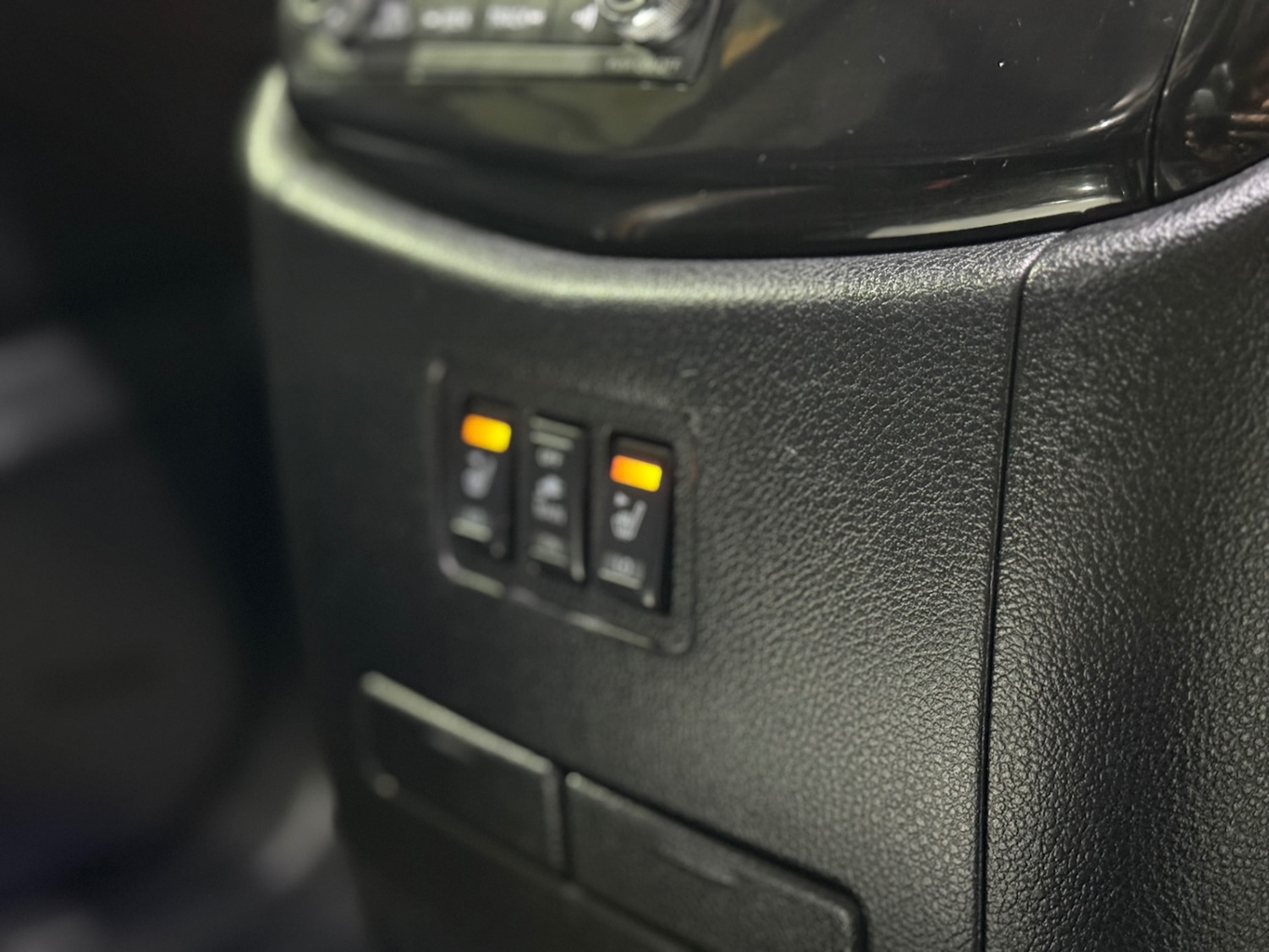 Used Nissan Elgrand 2014 for sale - 77071200: Photo 42