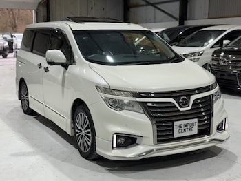 Used Nissan Elgrand 2014 for sale - 77071200: Photo