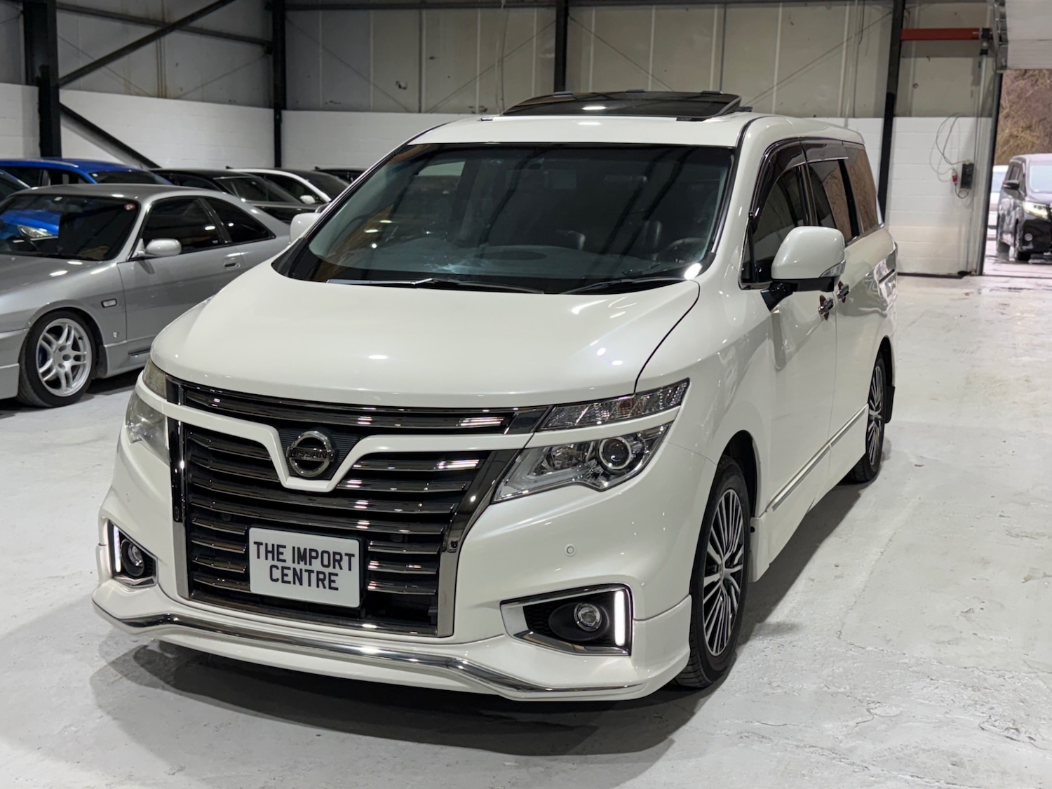 Used Nissan Elgrand 2014 for sale - 77071200: Photo 6