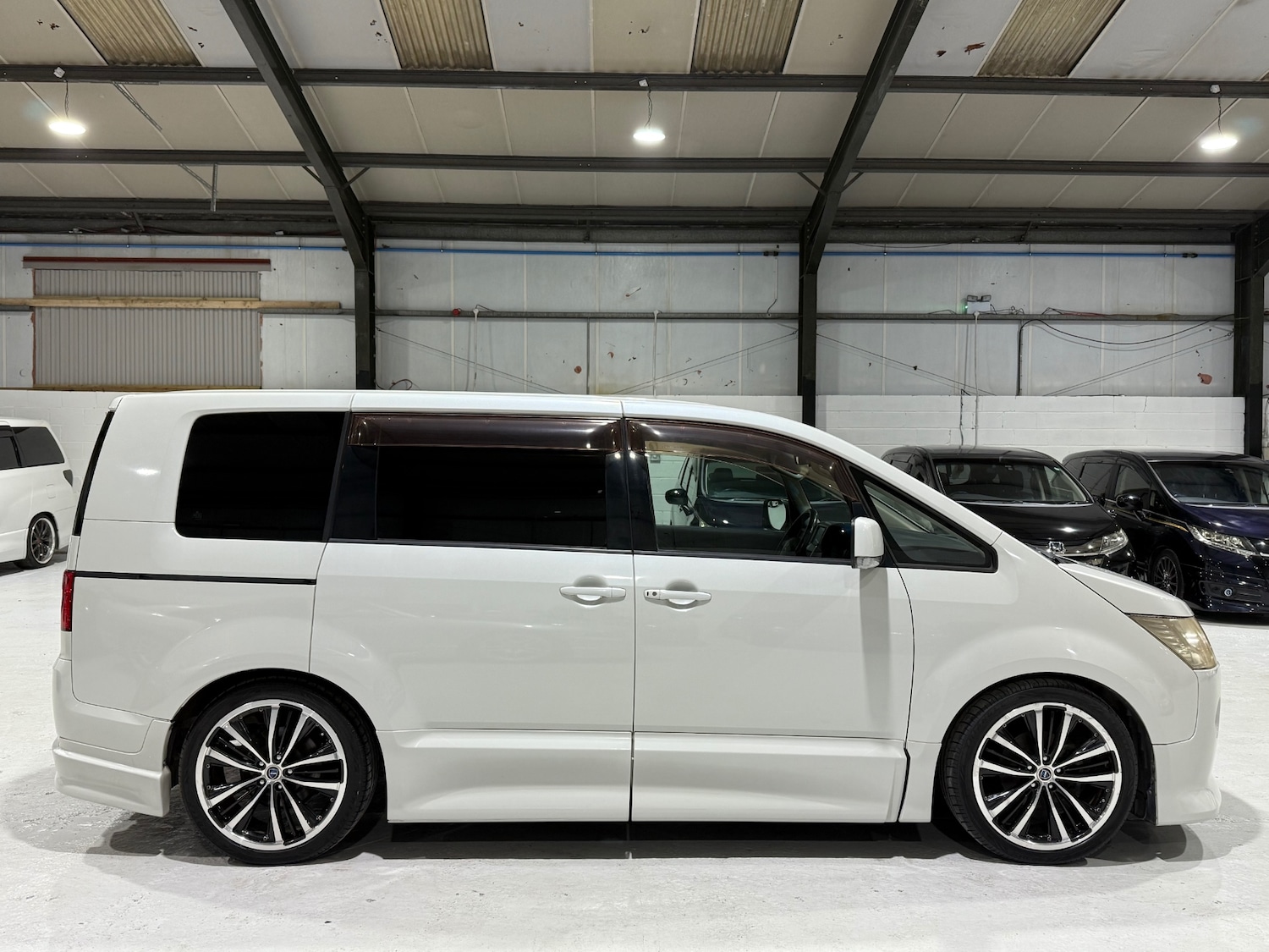 Used Mitsubishi Delica 2008 for sale - 77072825: Photo 11