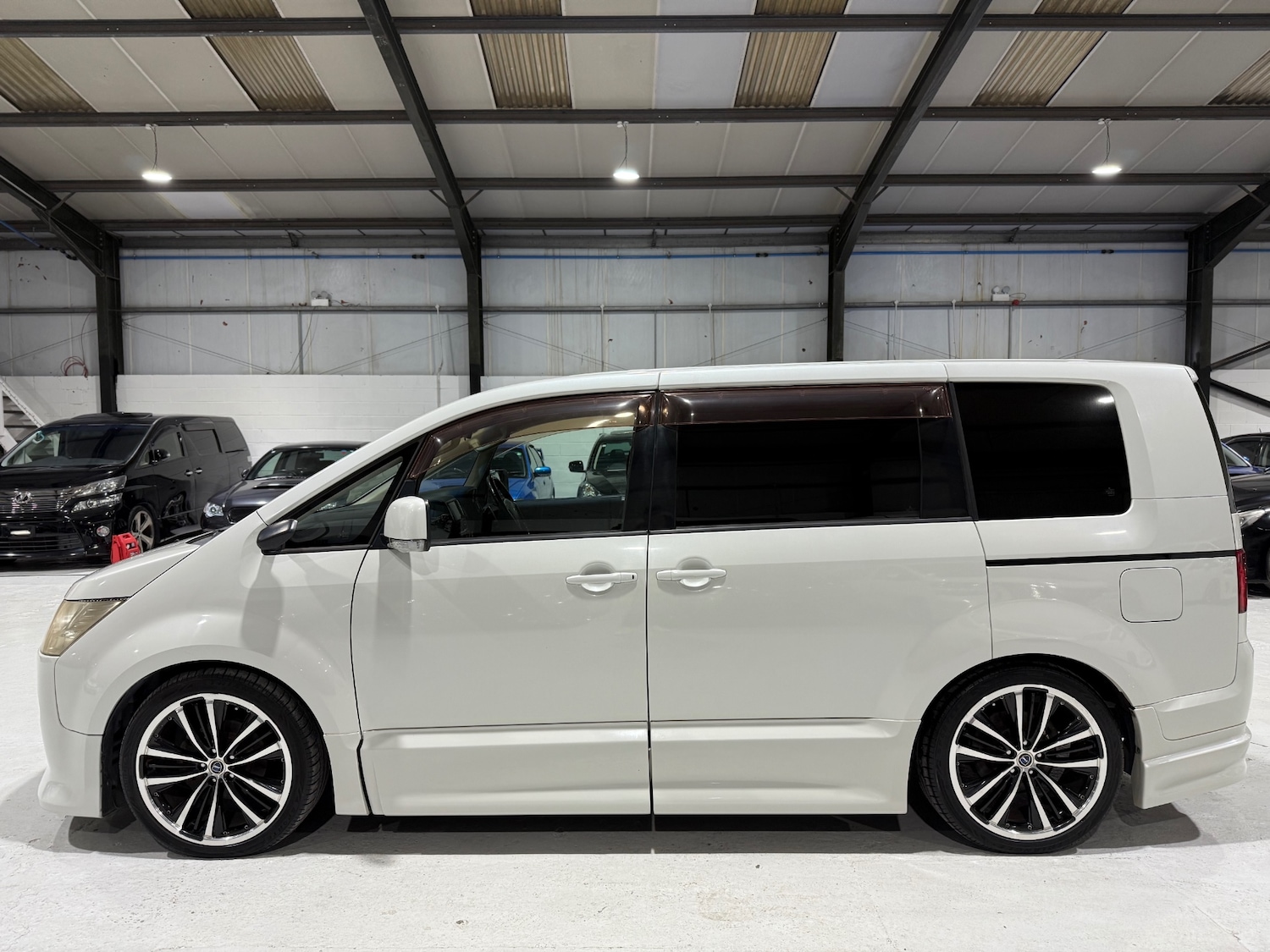 Used Mitsubishi Delica 2008 for sale - 77072825: Photo 19