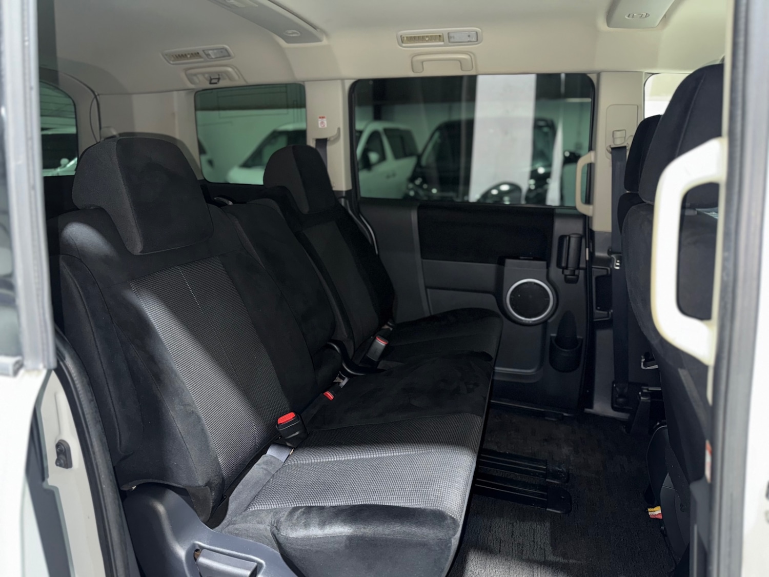 Used Mitsubishi Delica 2008 for sale - 77072825: Photo 28
