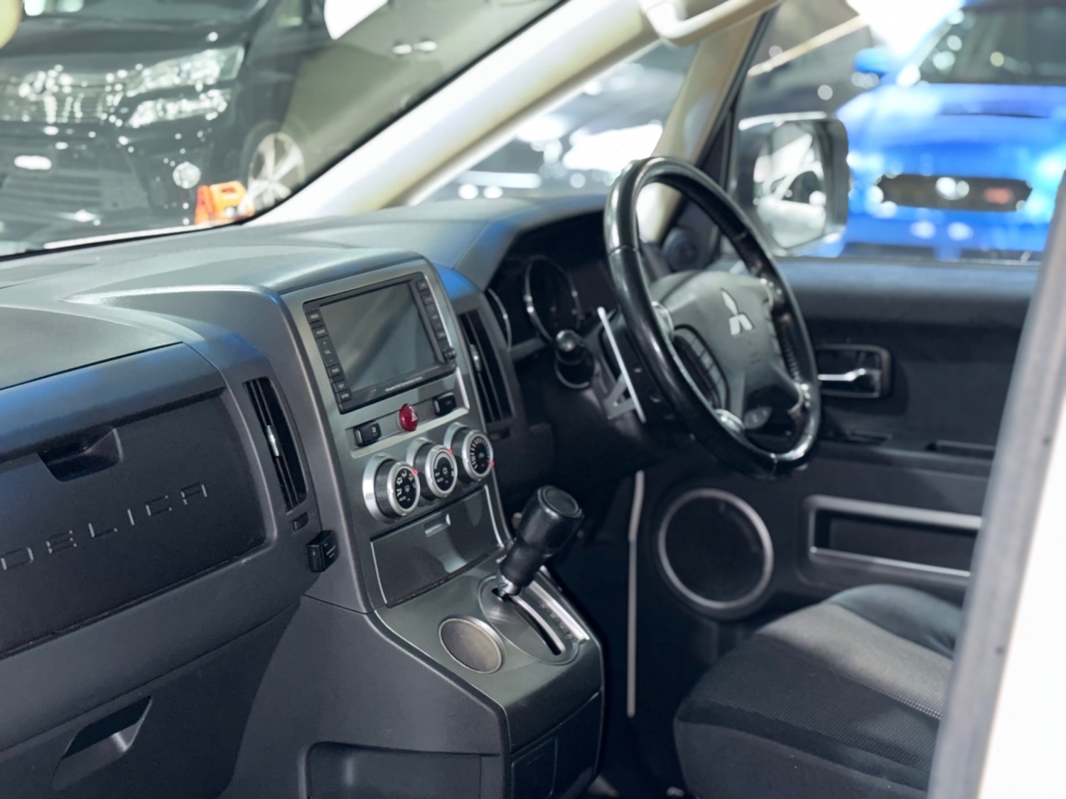 Used Mitsubishi Delica 2008 for sale - 77072825: Photo 36