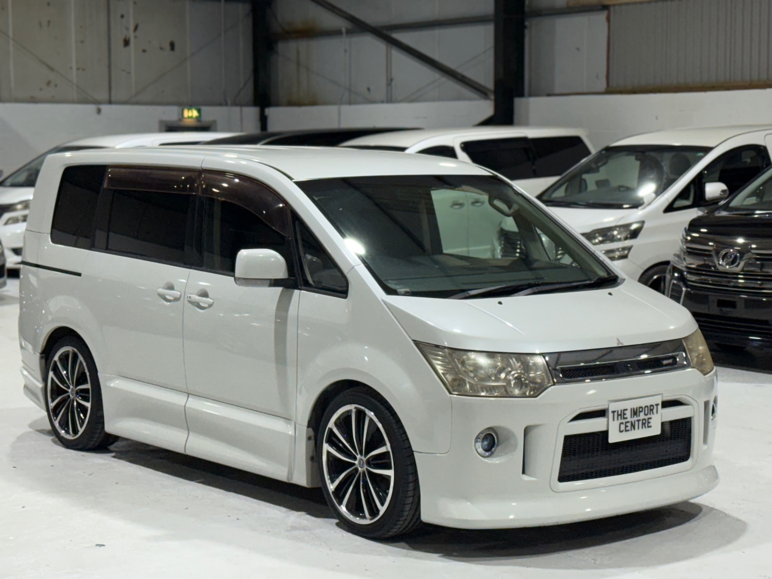 Used Mitsubishi Delica 2008 for sale - 77072825: Photo 6