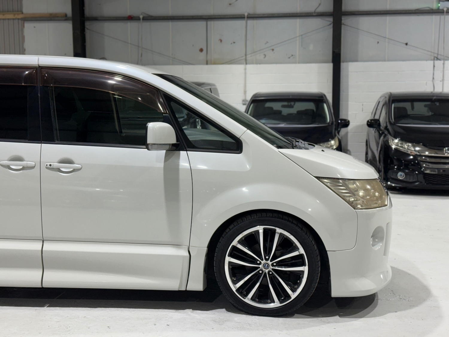 Used Mitsubishi Delica 2008 for sale - 77072825: Photo 9