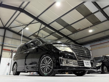 Used Nissan Elgrand 2014 for sale - 76924197: Photo