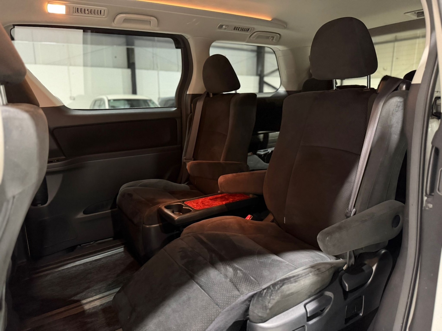 Used Toyota Vellfire 2011 for sale - 77057016: Photo 10