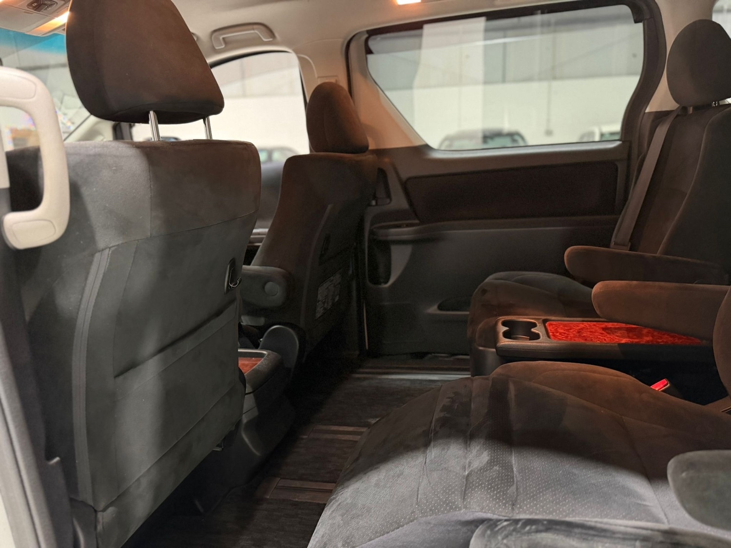 Used Toyota Vellfire 2011 for sale - 77057016: Photo 15