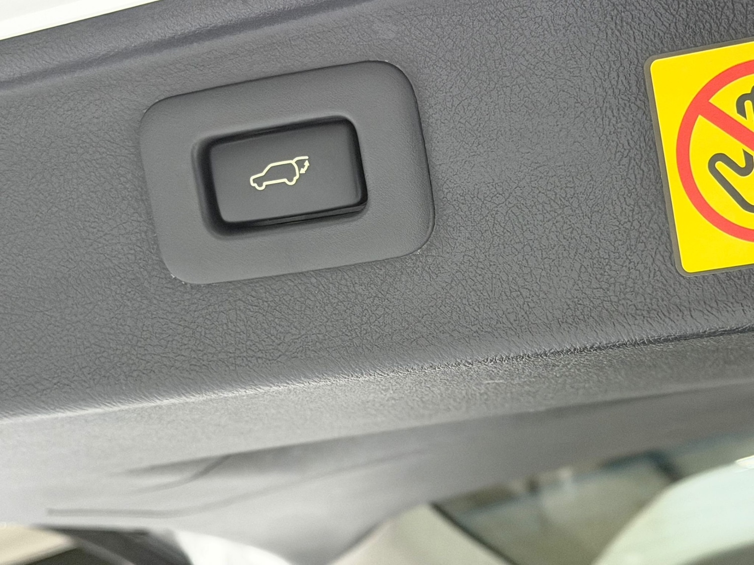 Used Toyota Vellfire 2011 for sale - 77057016: Photo 19