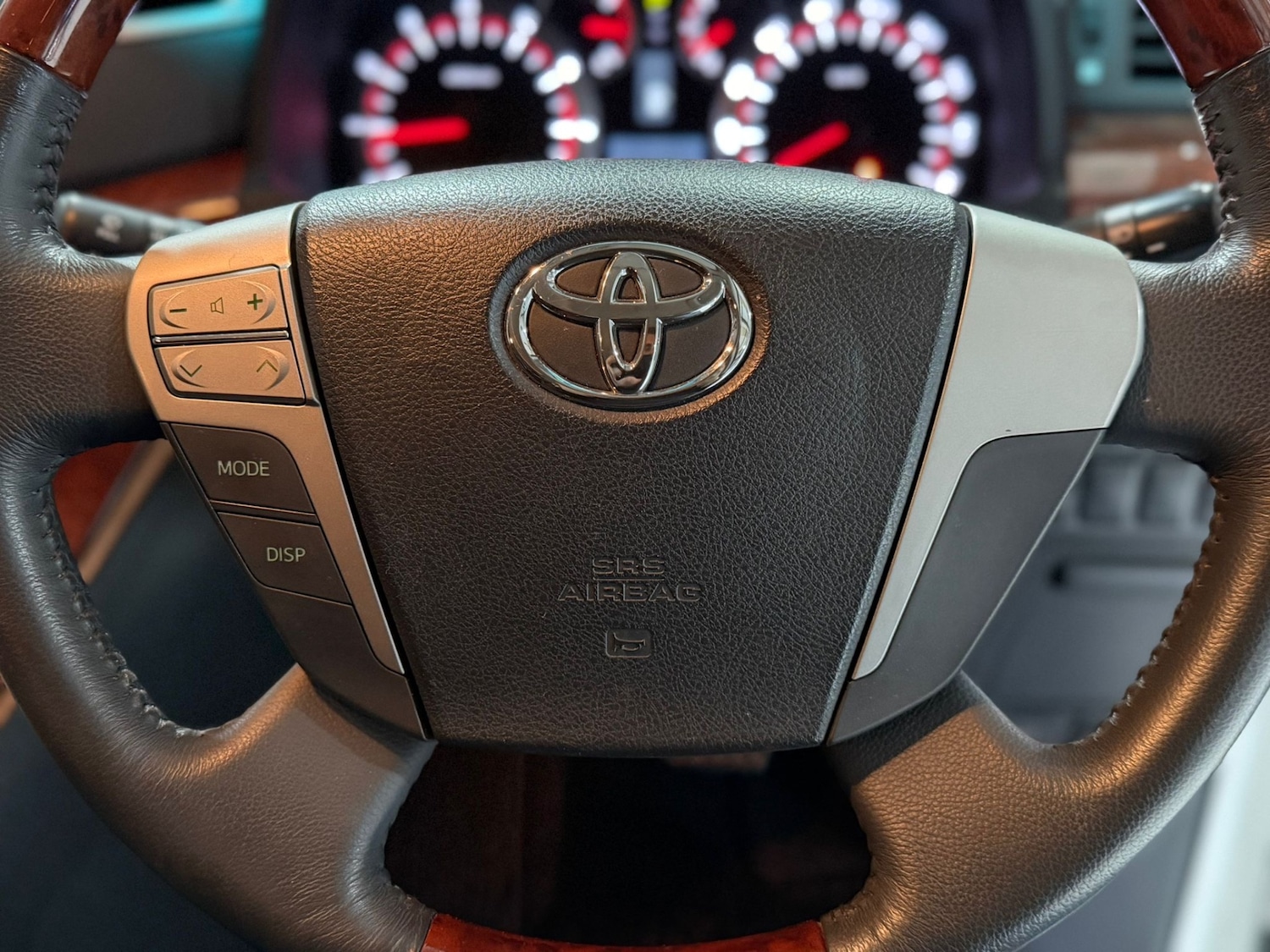 Used Toyota Vellfire 2011 for sale - 77057016: Photo 22