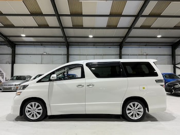 Used Toyota Vellfire 2011 for sale - 77057016: Photo