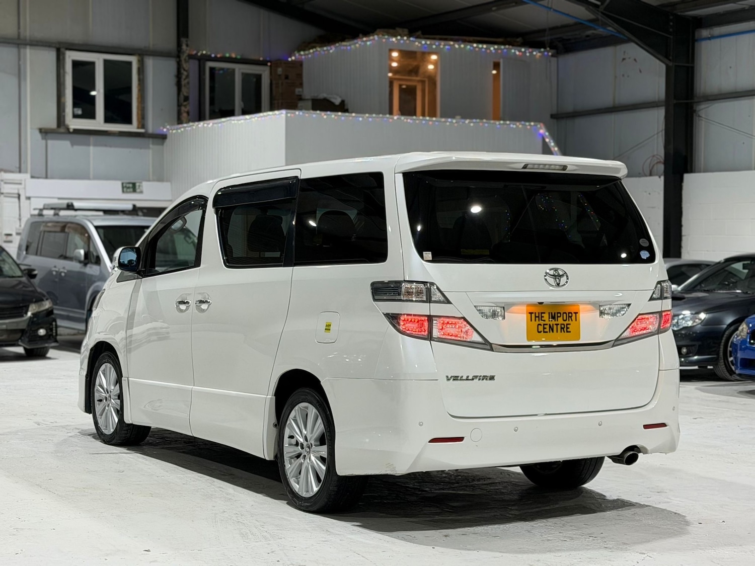 Used Toyota Vellfire 2011 for sale - 77057016: Photo 5