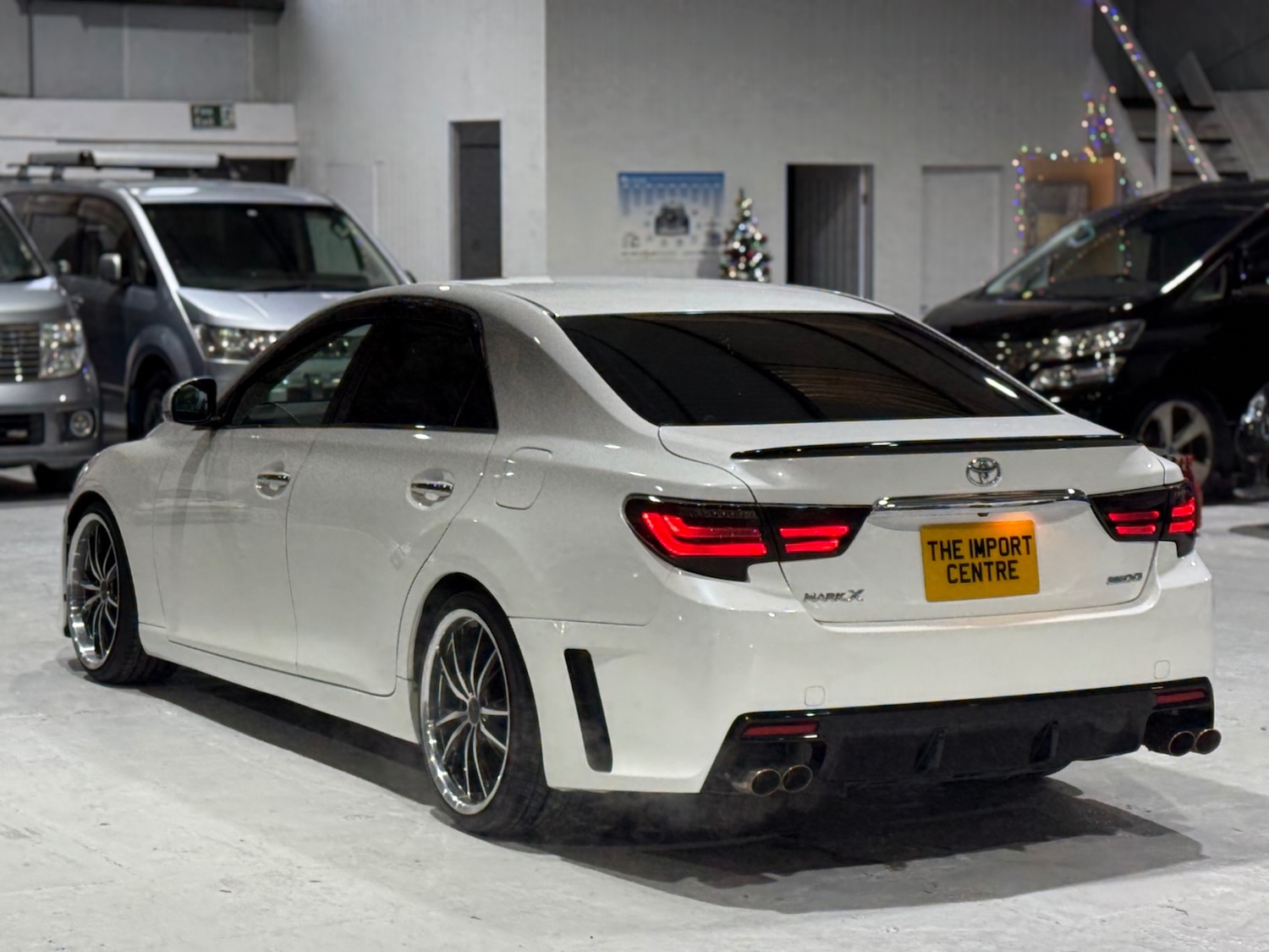 Used Toyota Mark X 2010 for sale - 77083608: Photo 12