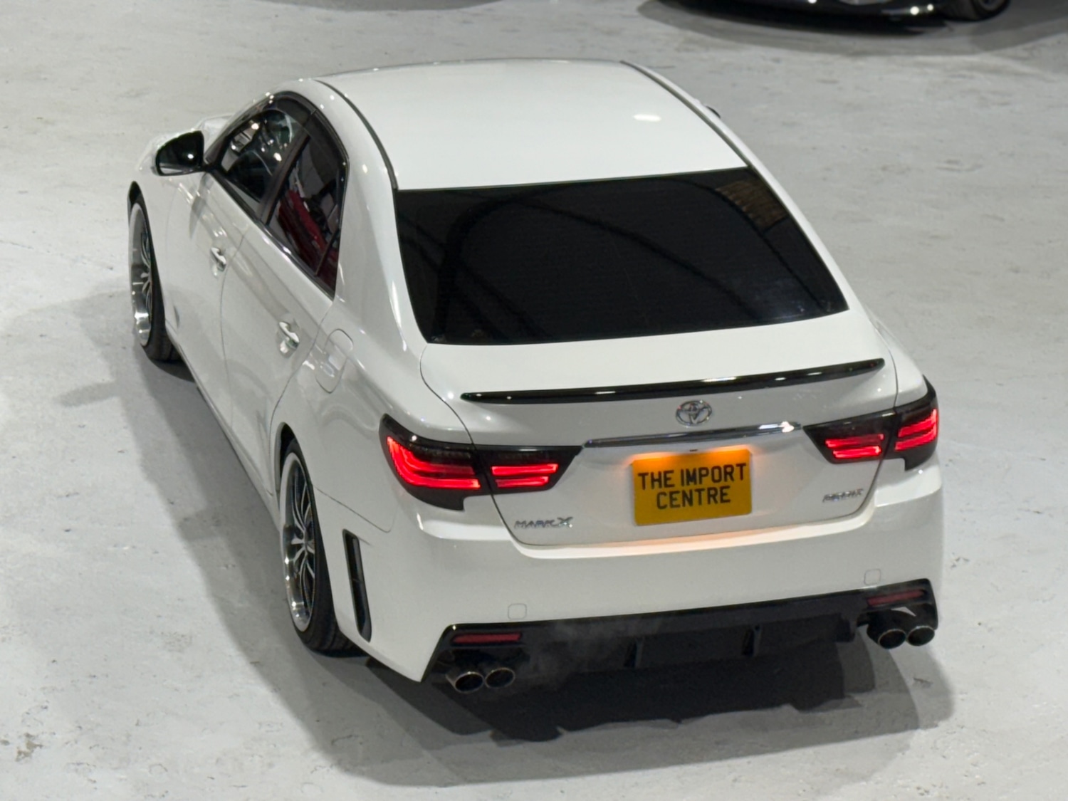 Used Toyota Mark X 2010 for sale - 77083608: Photo 24