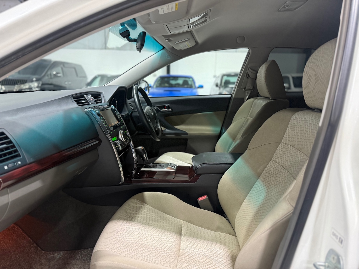 Used Toyota Mark X 2010 for sale - 77083608: Photo 35