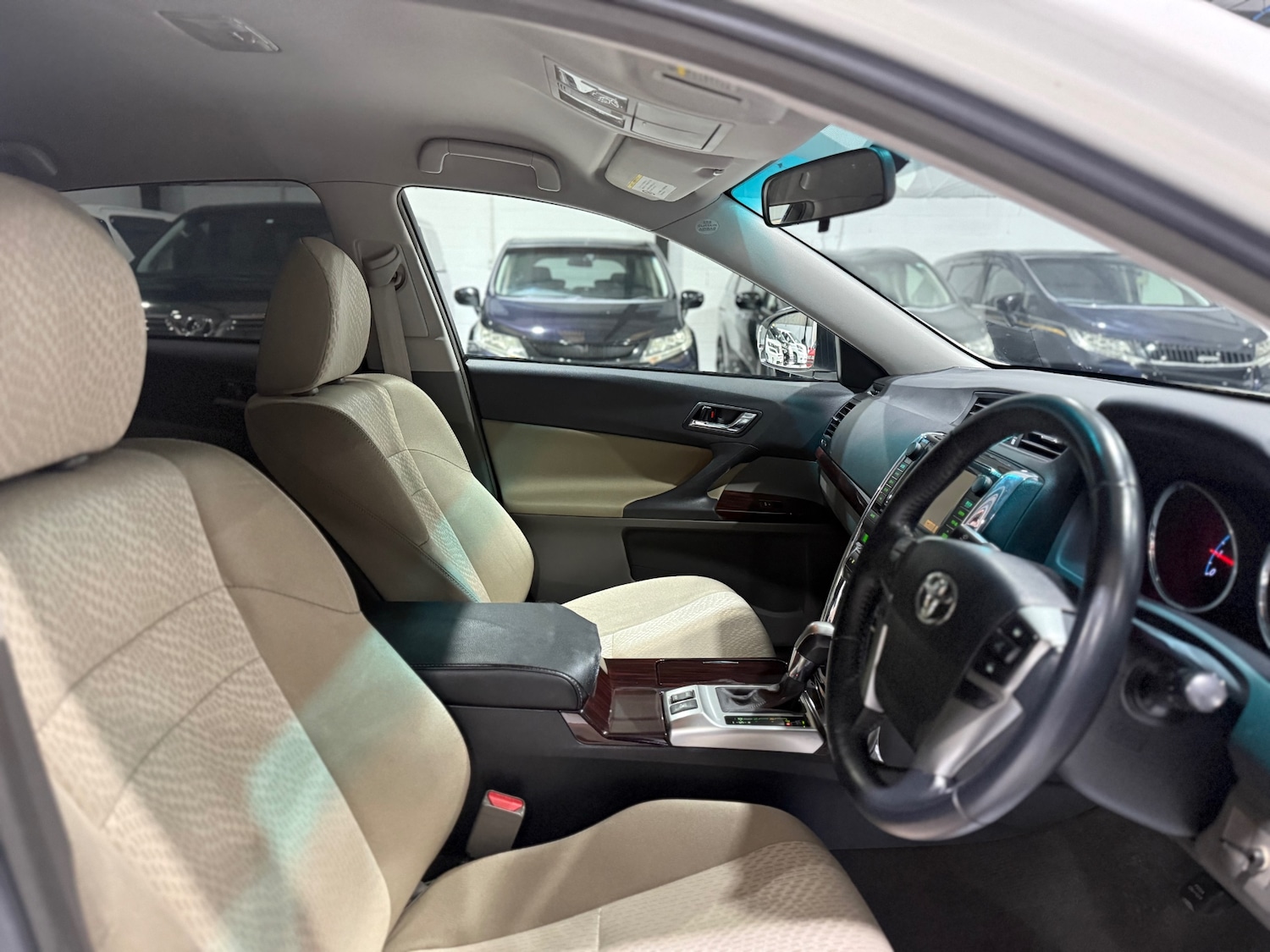 Used Toyota Mark X 2010 for sale - 77083608: Photo 40