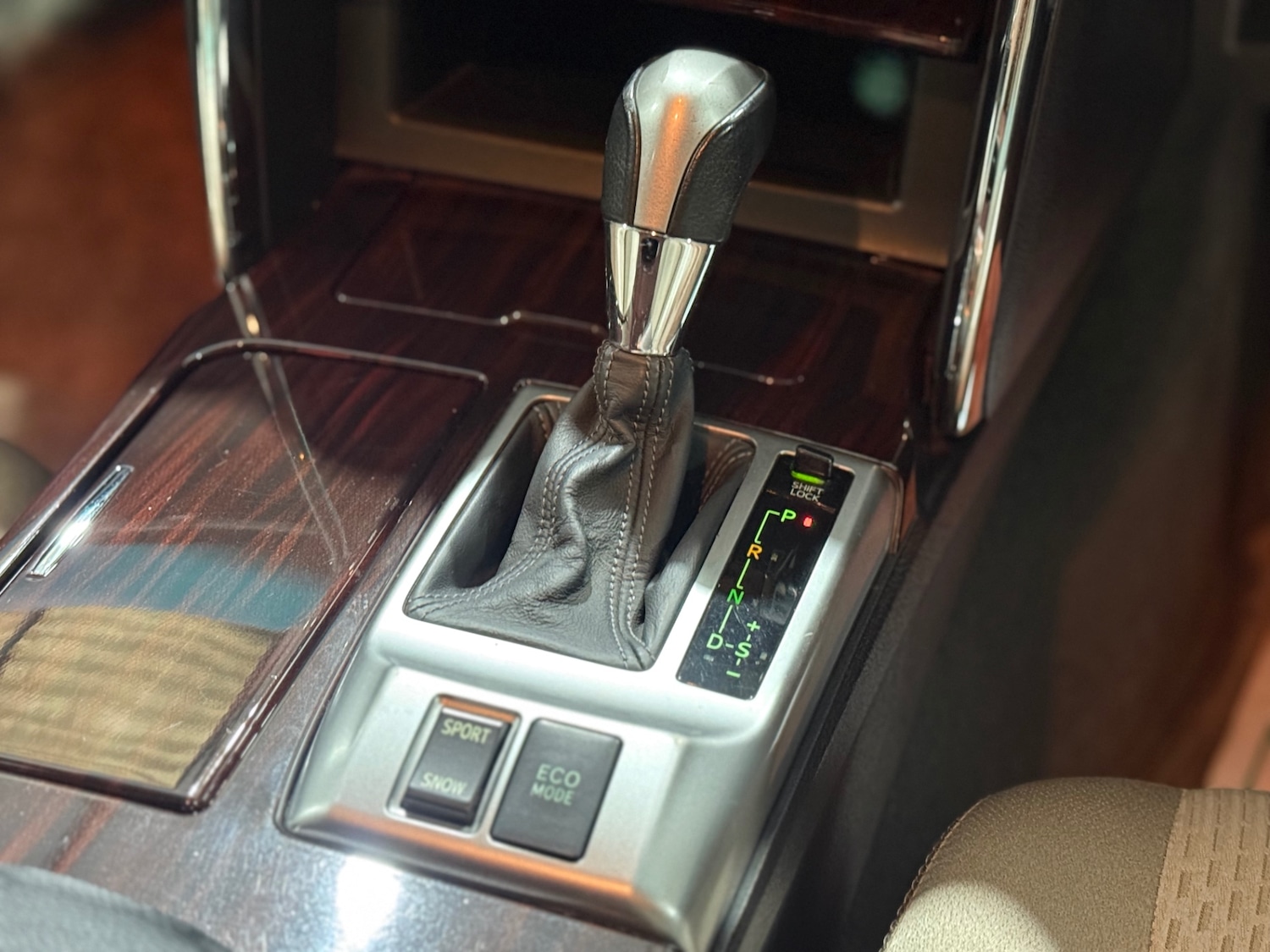 Used Toyota Mark X 2010 for sale - 77083608: Photo 46