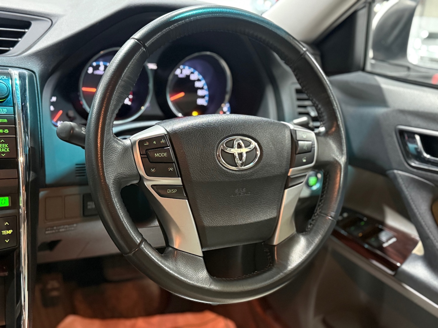 Used Toyota Mark X 2010 for sale - 77083608: Photo 47