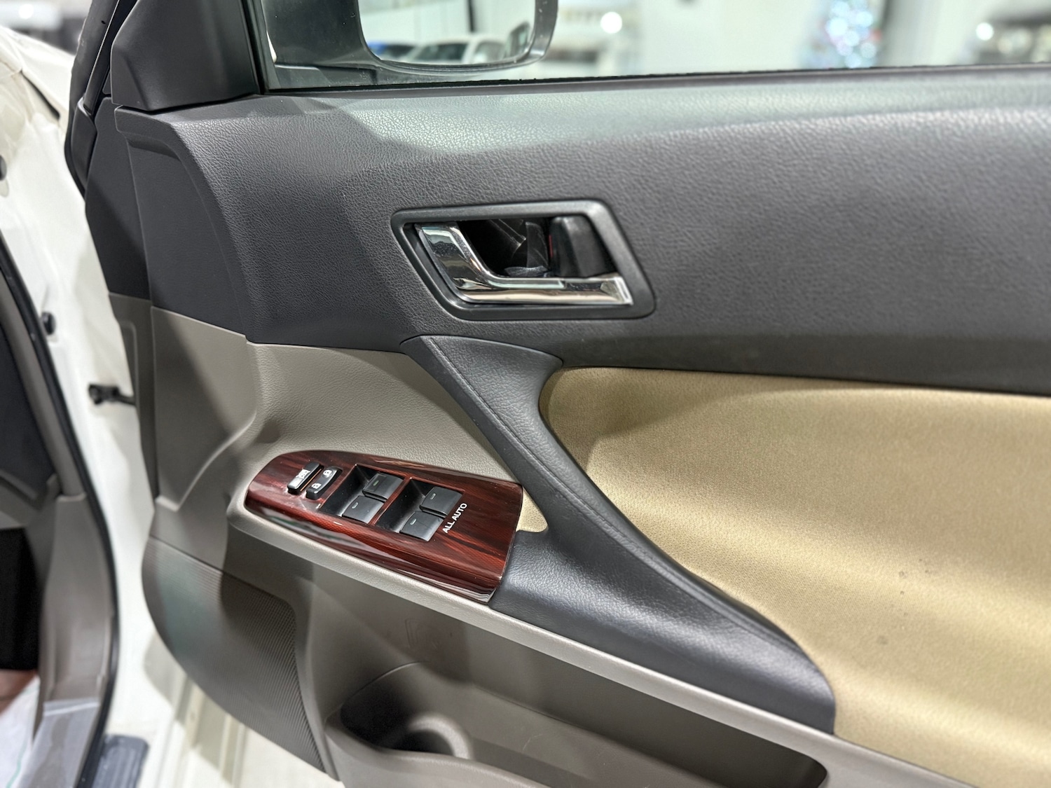 Used Toyota Mark X 2010 for sale - 77083608: Photo 48