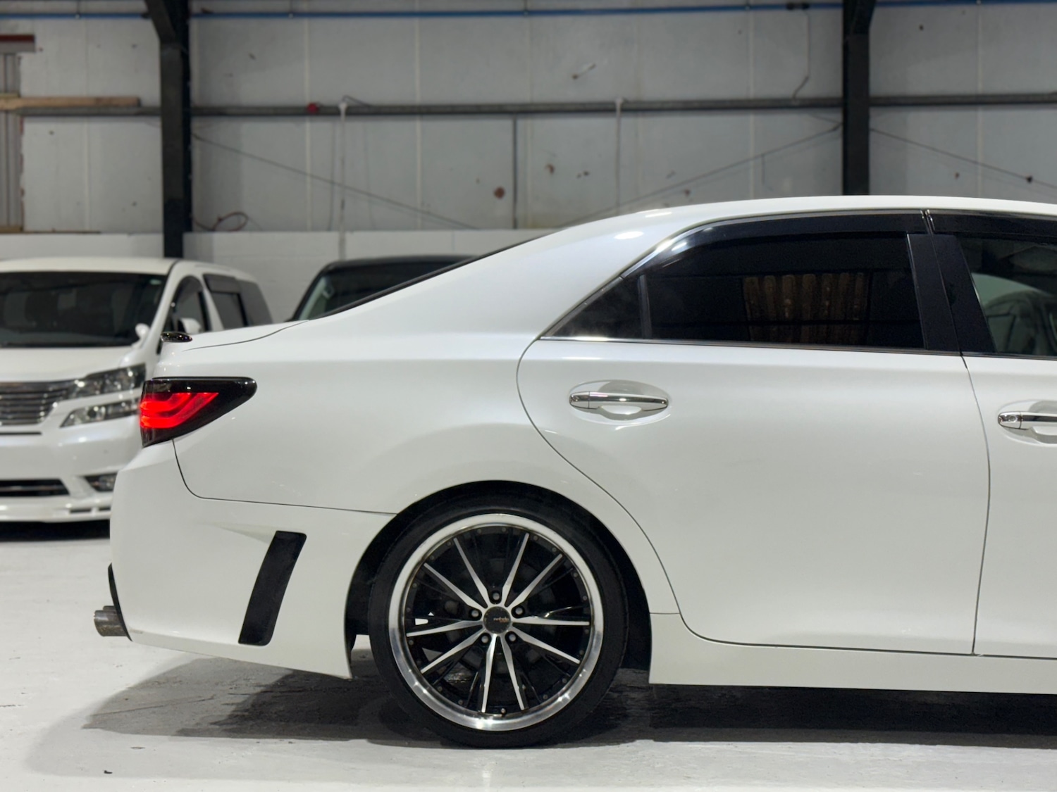 Used Toyota Mark X 2010 for sale - 77083608: Photo 8