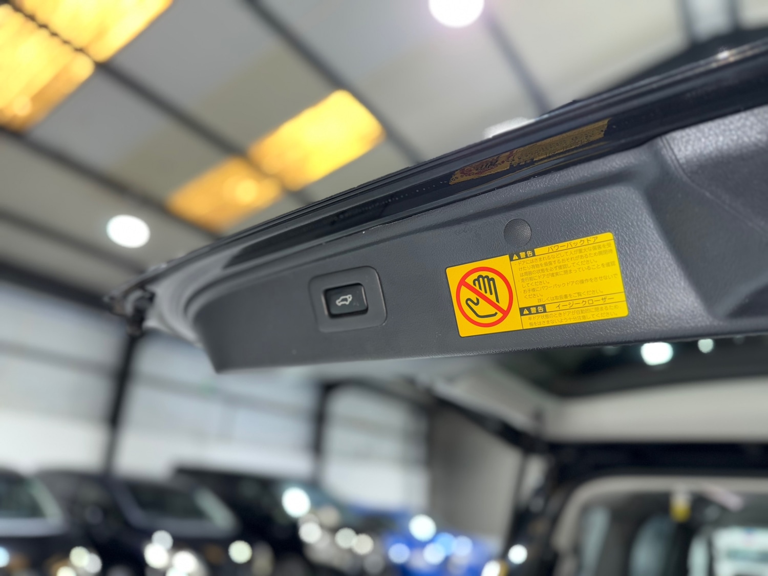 Used Toyota Vellfire 2010 for sale - 77055097: Photo 25