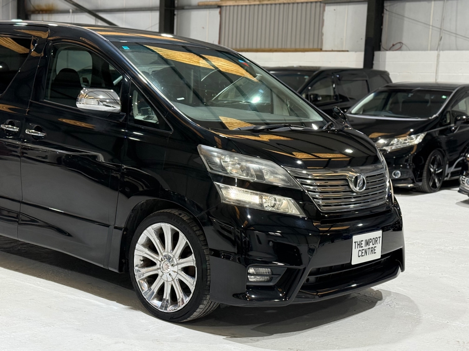 Used Toyota Vellfire 2010 for sale - 77055097: Photo 4