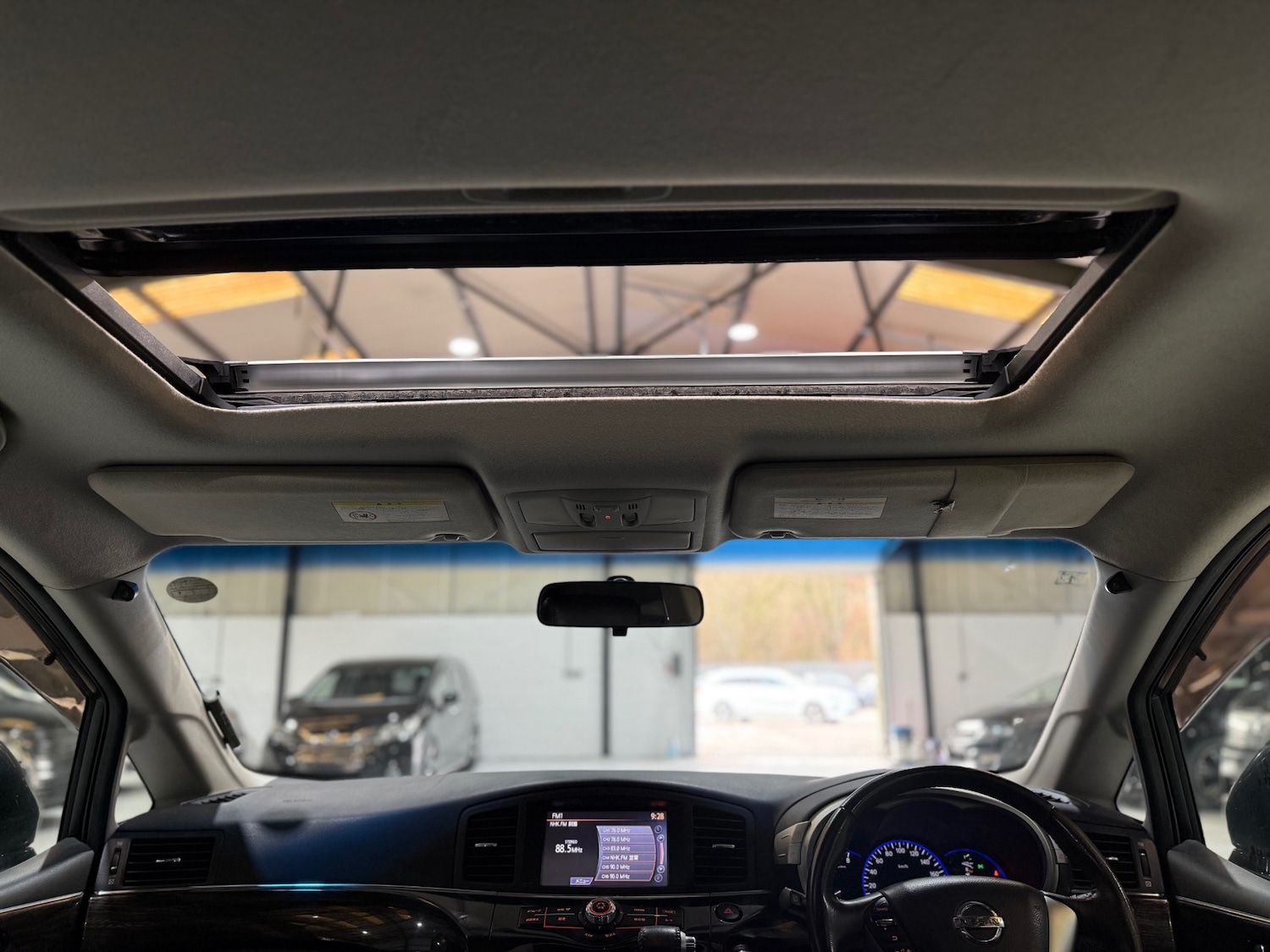 Used Nissan Elgrand 2010 for sale - 76974718: Photo 16