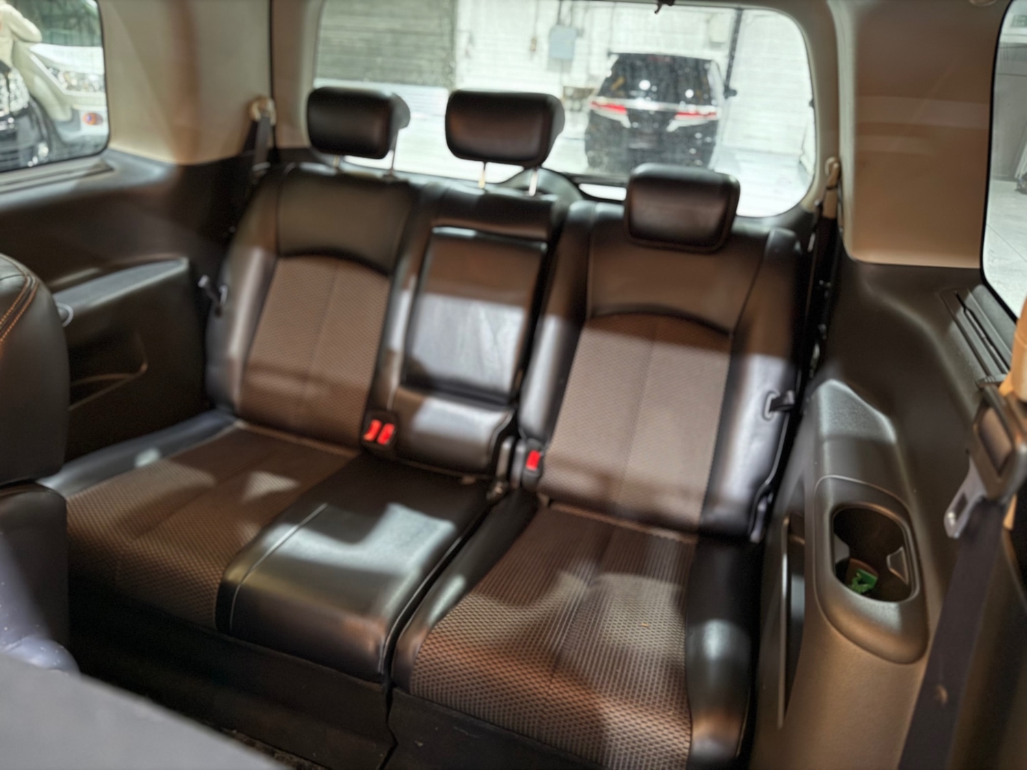 Used Nissan Elgrand 2010 for sale - 76974718: Photo 25