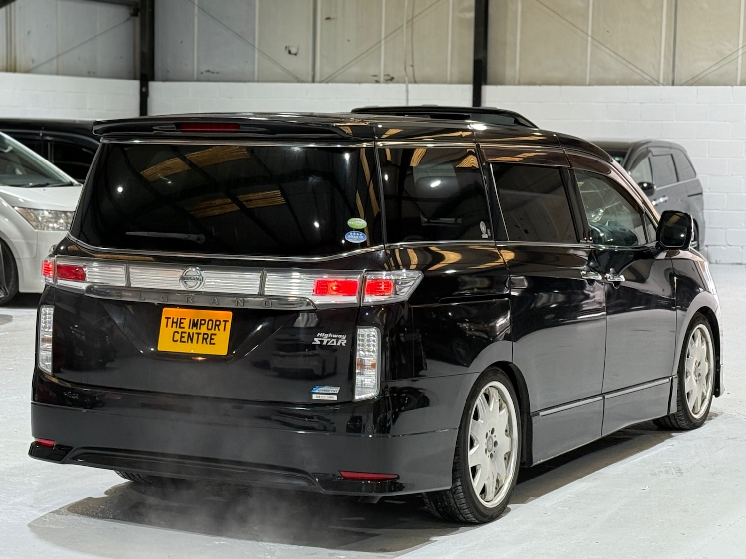 Used Nissan Elgrand 2010 for sale - 76974718: Photo 8