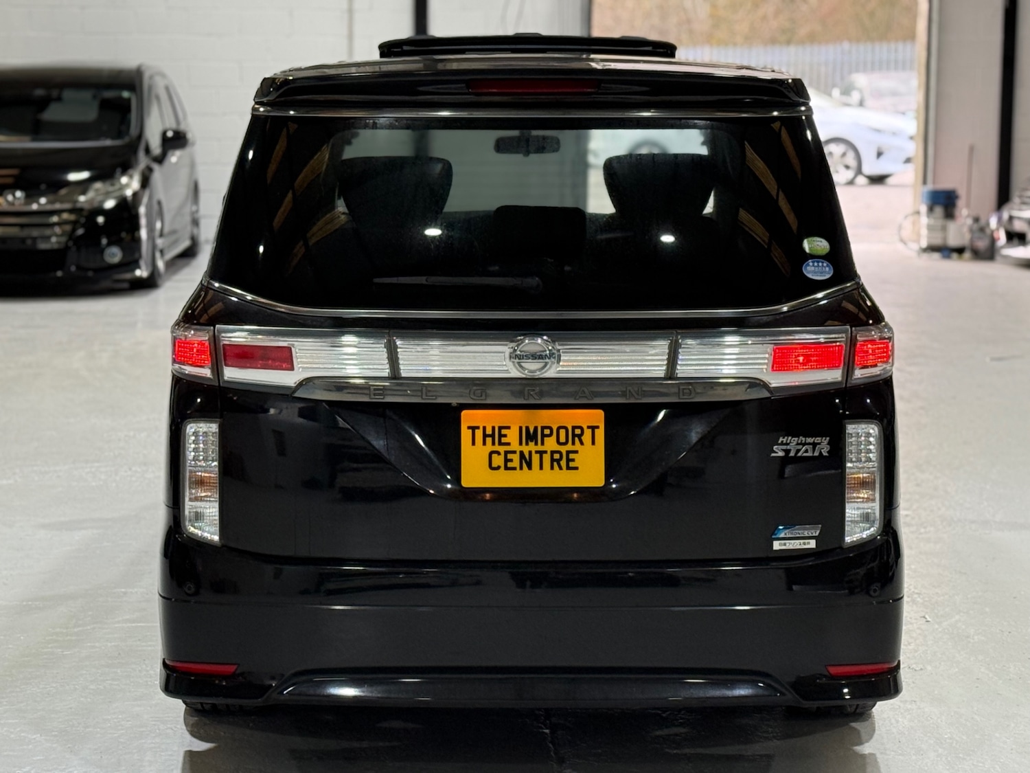 Used Nissan Elgrand 2010 for sale - 76974718: Photo 9