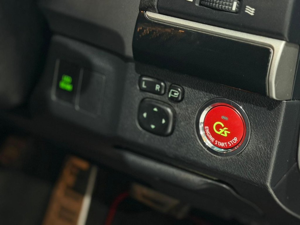 Used Toyota Mark X 2012 for sale - 77588349: Photo 23