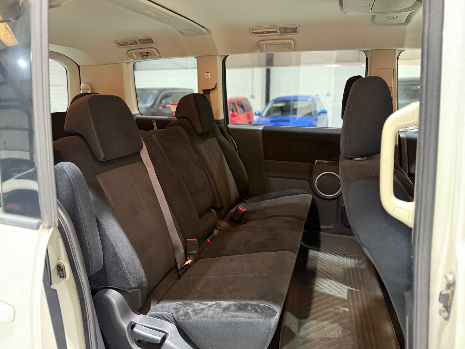 Used Mitsubishi Delica 2009 for sale - 76974764: Photo 19