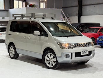 Used Mitsubishi Delica 2009 for sale - 76974764: Photo