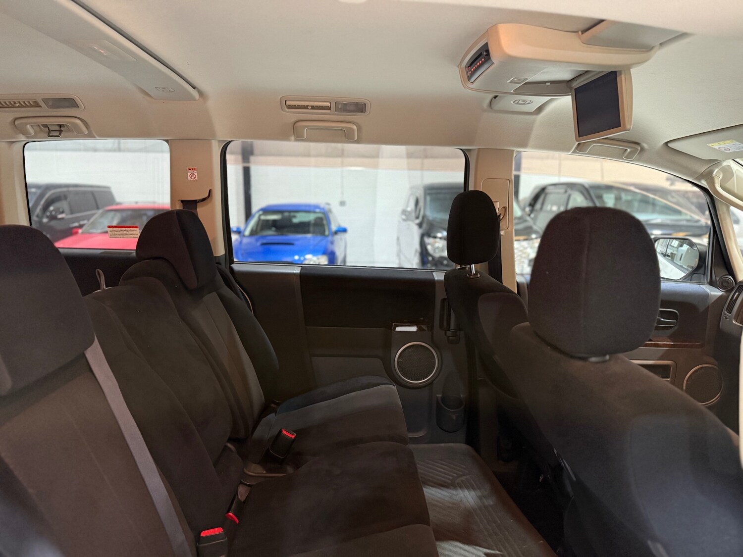 Used Mitsubishi Delica 2009 for sale - 76974764: Photo 21