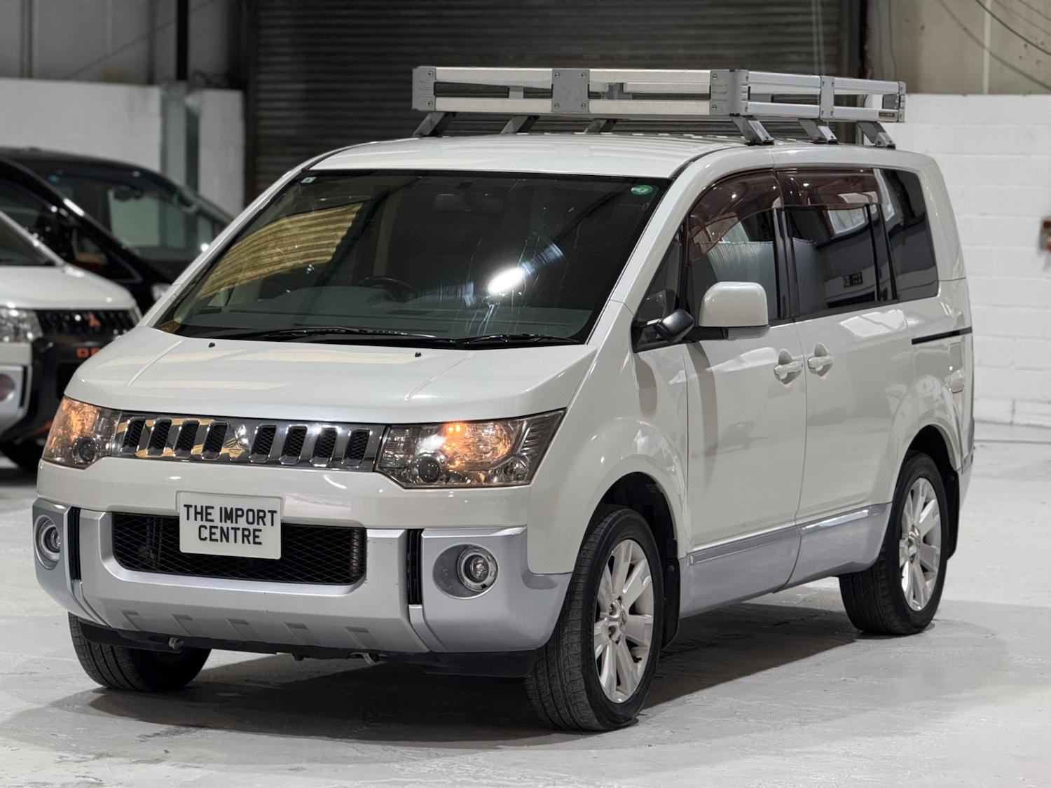Used Mitsubishi Delica 2009 for sale - 76974764: Photo 5