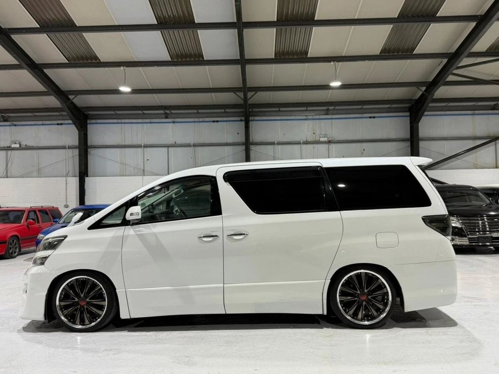 Used Toyota Vellfire 2013 for sale - 77582222: Photo 12