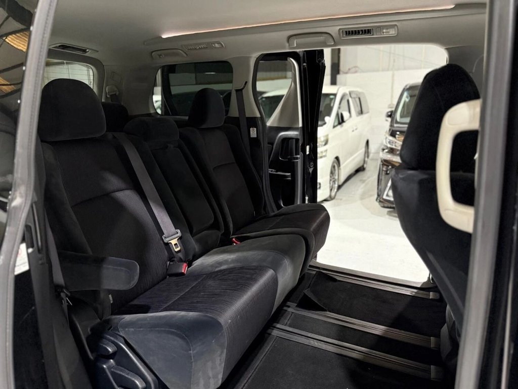 Used Toyota Vellfire 2010 for sale - 77582203: Photo 3