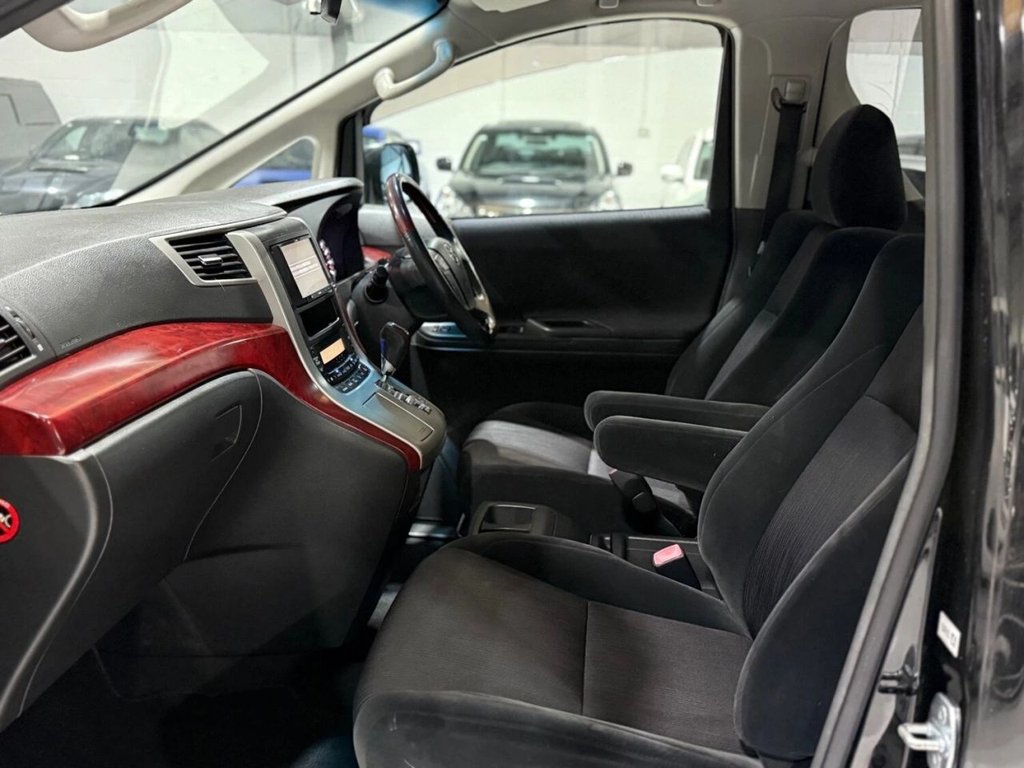 Used Toyota Vellfire 2010 for sale - 77582203: Photo 6
