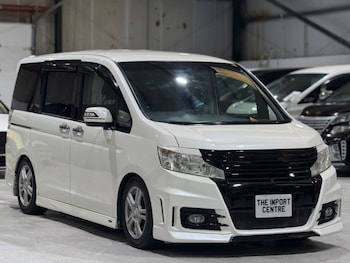 Used Honda Stepwagon 2011 for sale - 78373081: Photo