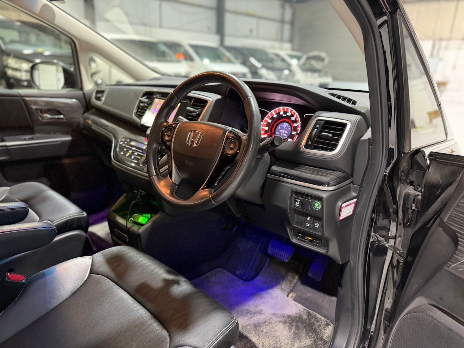 Used Honda Odyssey 2013 for sale - 76974766: Photo 29