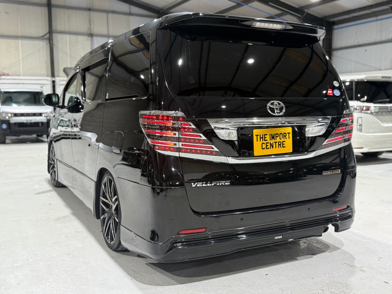 Used Toyota Vellfire 2014 for sale - 77071205: Photo 10